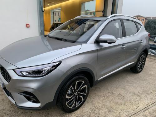 MG ZS 1.5 Luxury (argento)