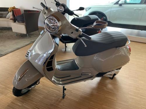Vespa GTS 310 (beige)