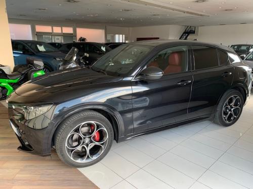 Stelvio 2.2 t Veloce Q4 210cv aut (nero)
