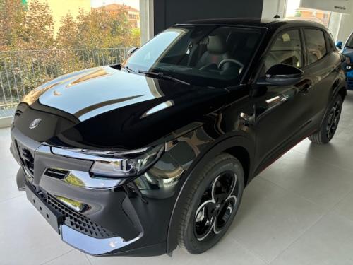 Alfa Romeo Junior Hybrid 136 cv Speciale  (nero)